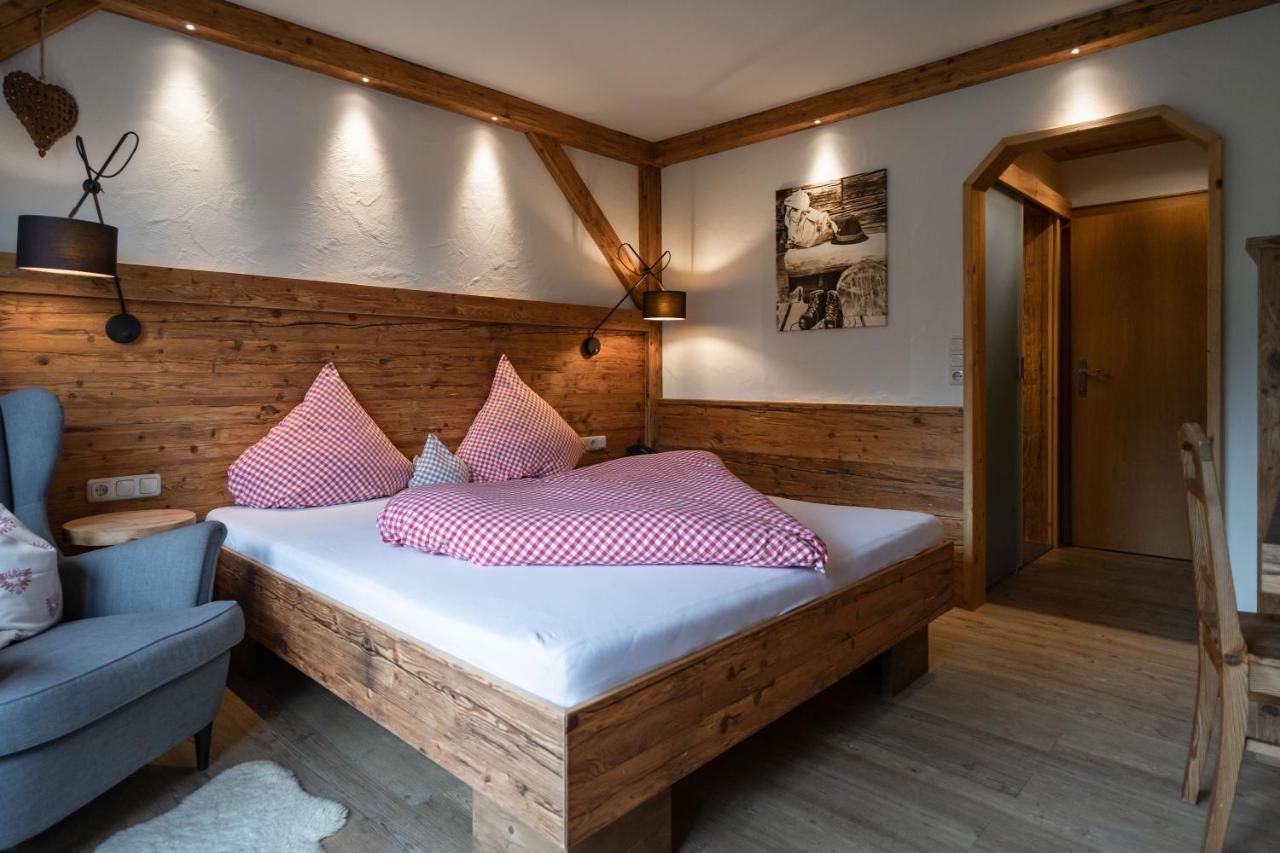 Hotel Landhaus Tirolerherz Санкт-Ульрих-ам-Пиллерзее Экстерьер фото